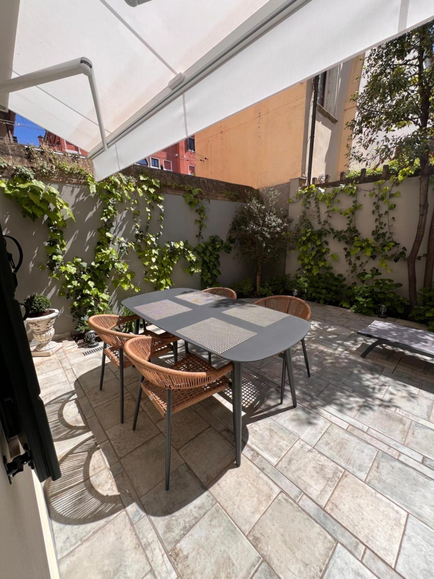 Wow Garden In The Heart Of Veneţia Exterior foto